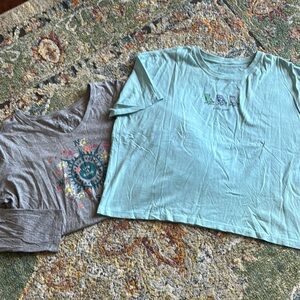 LIFE IS GOOD WOMENS BUNDLE OF 2 T-SHIRTS IN SZ XL…GREAT PREOWNED CONDITION!!!